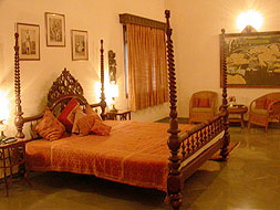 Deluxe Room :: Royal Retreat, Udaipur
