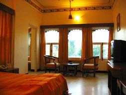 Super Deluxe Room :: Hotel Sarovar, Udaipur